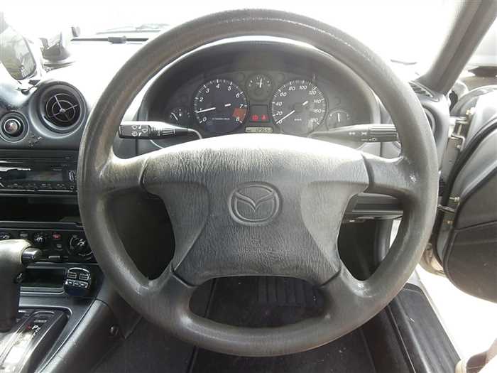 Mazda Roadster thumbnail 11