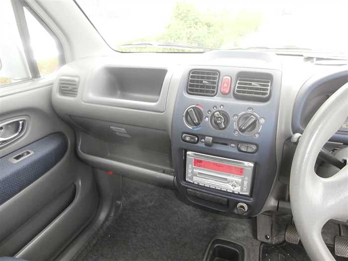 Suzuki Wagon R thumbnail 12