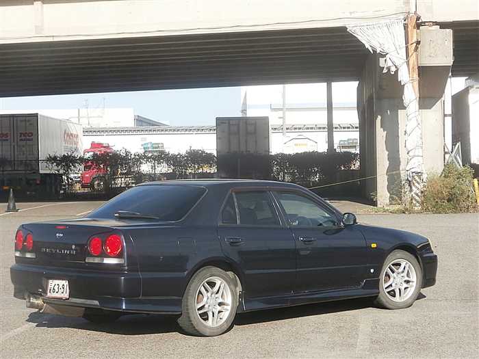 Nissan Skyline thumbnail 8