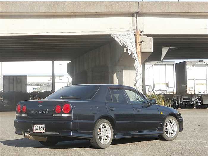 Nissan Skyline thumbnail 9