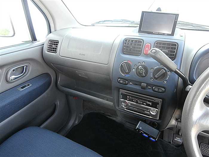 Suzuki Wagon R thumbnail 11