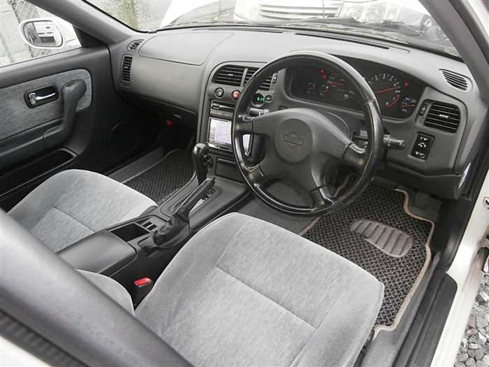 Nissan Skyline thumbnail 10