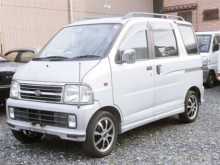 2000 Daihatsu Atrai Wagon