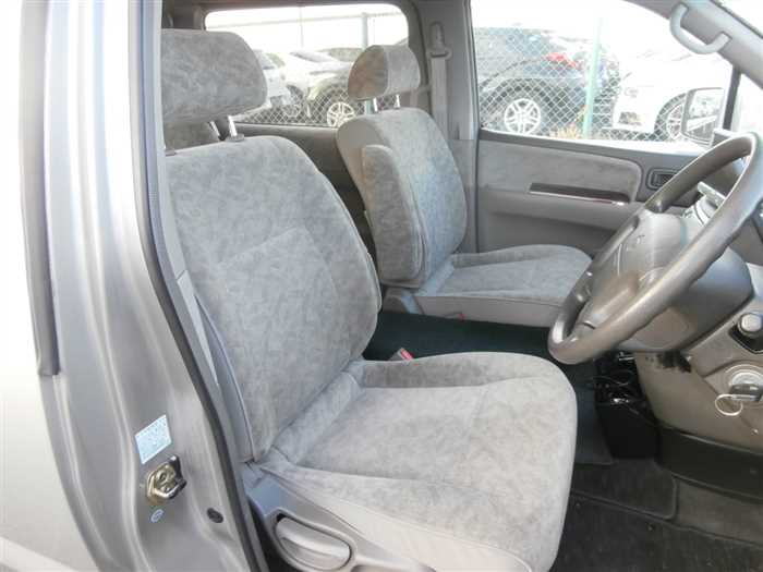 Nissan Elgrand thumbnail 15