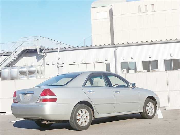 Toyota Mark II thumbnail 8