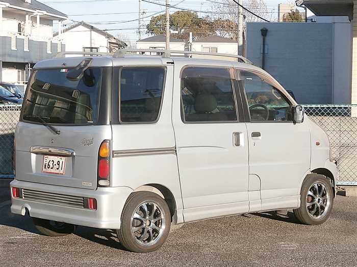 2000 Daihatsu Atrai Wagon