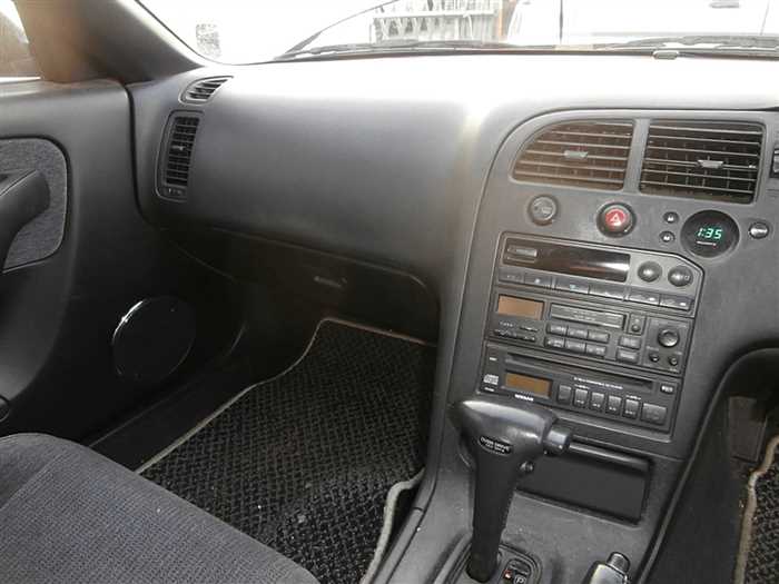 Nissan Skyline thumbnail 10