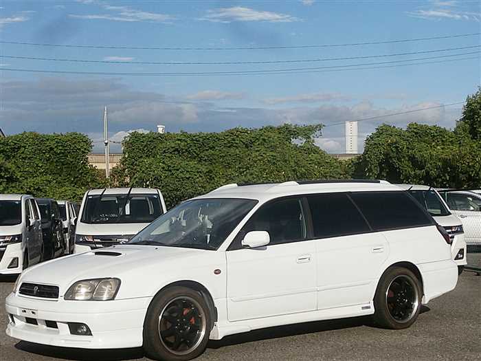 Subaru Legacy 2000 photo 2