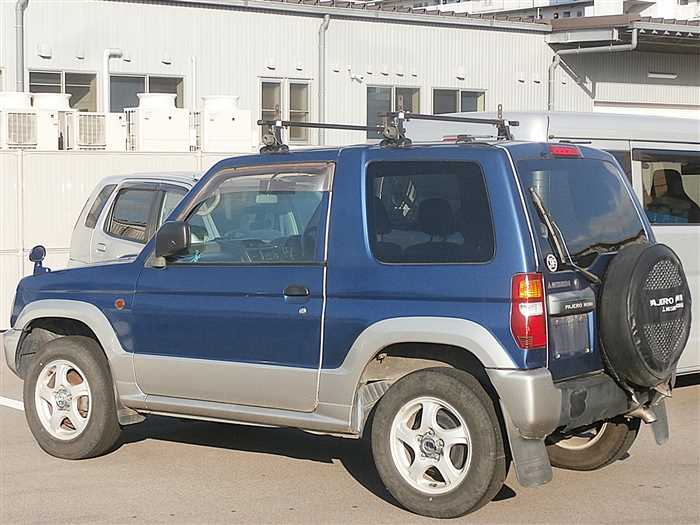 Mitsubishi Pajero Mini 1999 photo 3