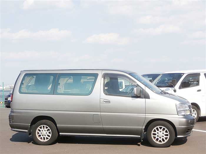 Nissan Elgrand 1999 photo 2