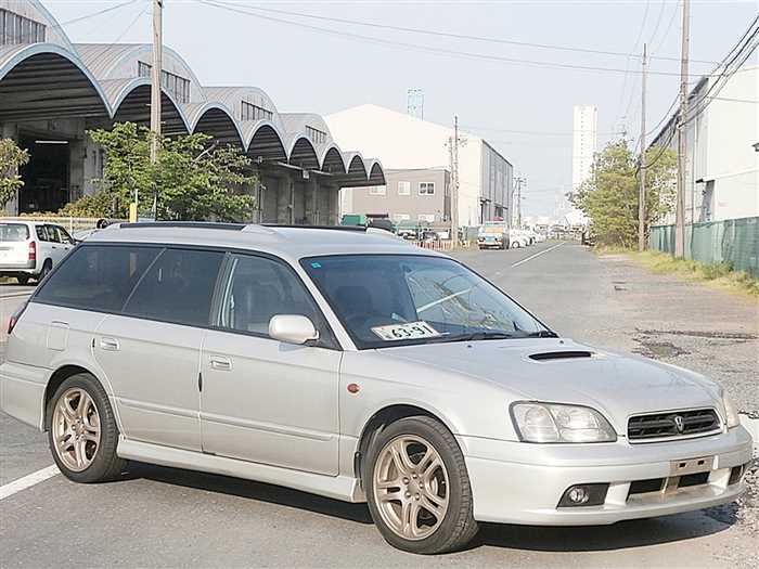 Subaru Legacy 1999 photo 2
