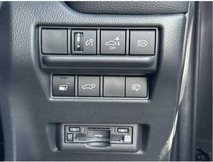 Toyota Land Cruiser VX 4WD 7 LEATHER SEATS SUNROOF 2025 — миниатюра 4