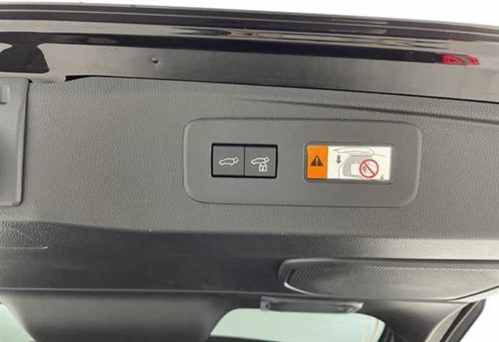 Toyota Land Cruiser 250 VX 4WD 7 LEATHER SEATS SUNROOF DIESEL 2024 — миниатюра 3