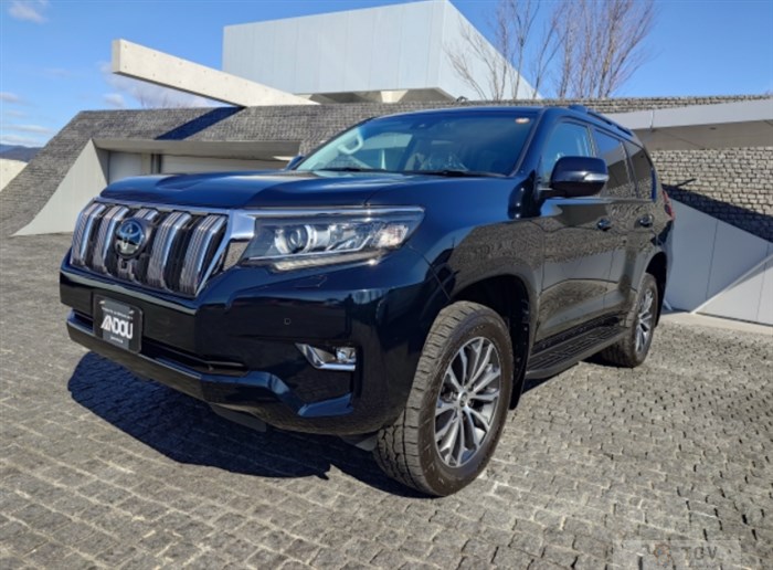2024 Toyota Land Cruiser Prado
