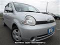 2004 Toyota Sienta