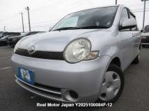 2004 Toyota Sienta