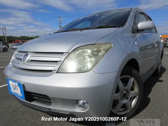 2005 Toyota IST