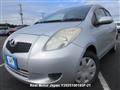 2005 Toyota Vitz