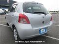 2005 Toyota Vitz
