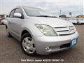 2002 Toyota IST
