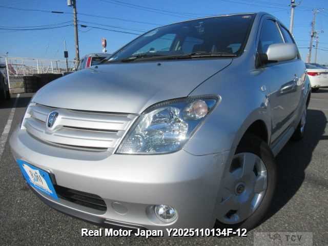 2005 Toyota IST