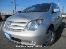 2005 Toyota IST