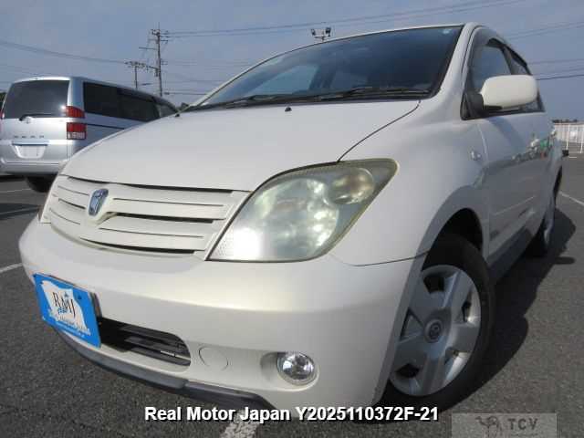 2005 Toyota IST