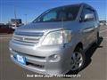2005 Toyota Noah
