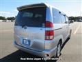 2005 Toyota Noah