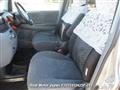 2005 Toyota Noah