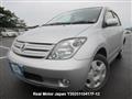 2004 Toyota IST