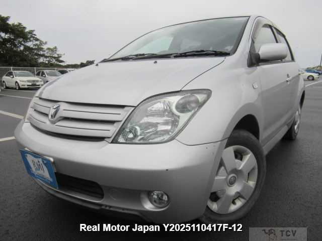 2004 Toyota IST