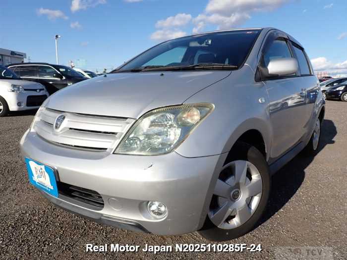 2004 Toyota IST