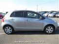 2006 Toyota Vitz