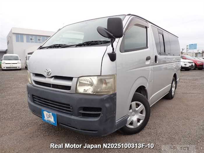 2005 Toyota Hiace Van