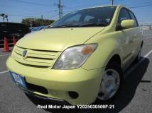 2003 Toyota IST