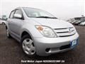 2003 Toyota IST