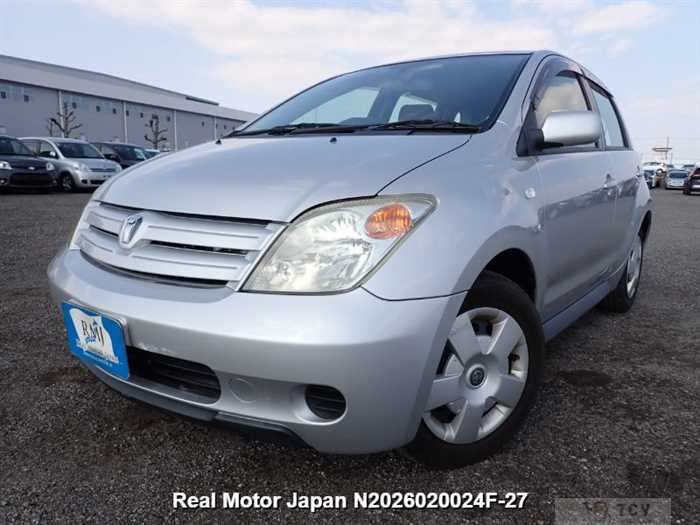 2004 Toyota IST