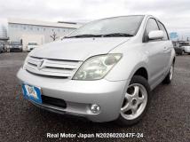 2004 Toyota IST