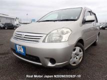 2003 Toyota Raum