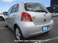 2005 Toyota Vitz
