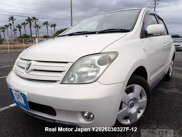 2005 Toyota IST
