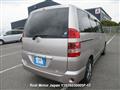 2004 Toyota Noah