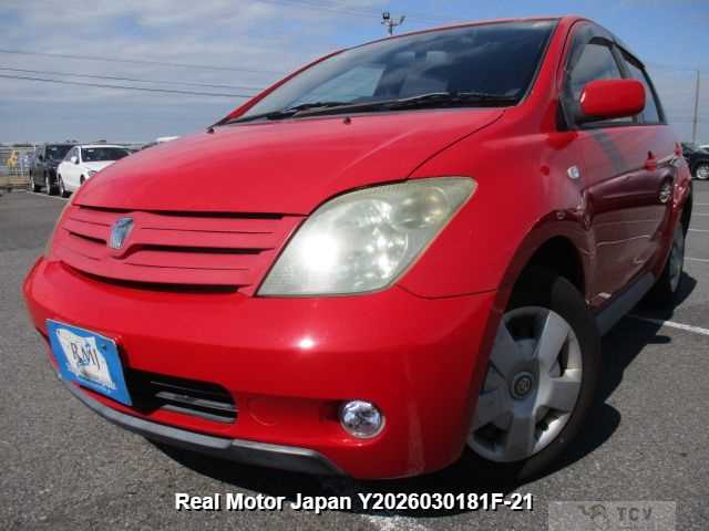 2004 Toyota IST