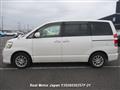 2007 Toyota Noah