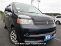 2005 Toyota Voxy