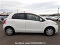 2006 Toyota Vitz