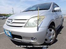 2005 Toyota IST