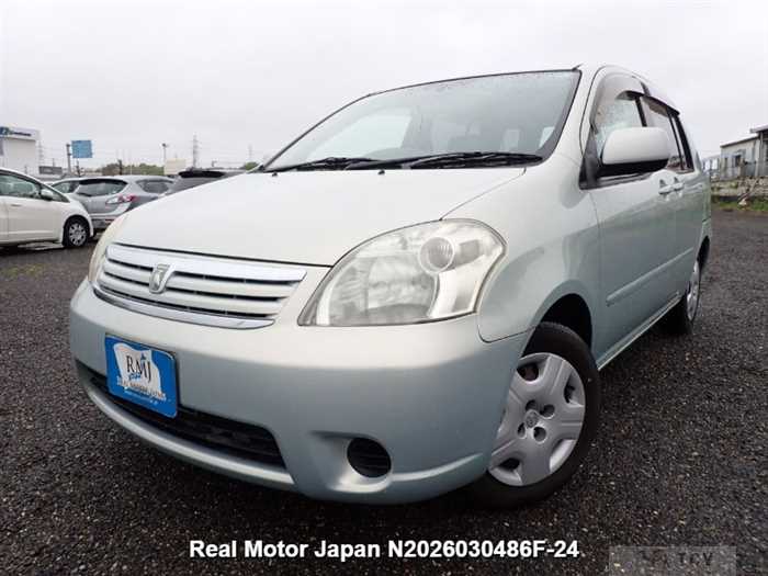 2005 Toyota Raum