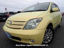 2003 Toyota IST